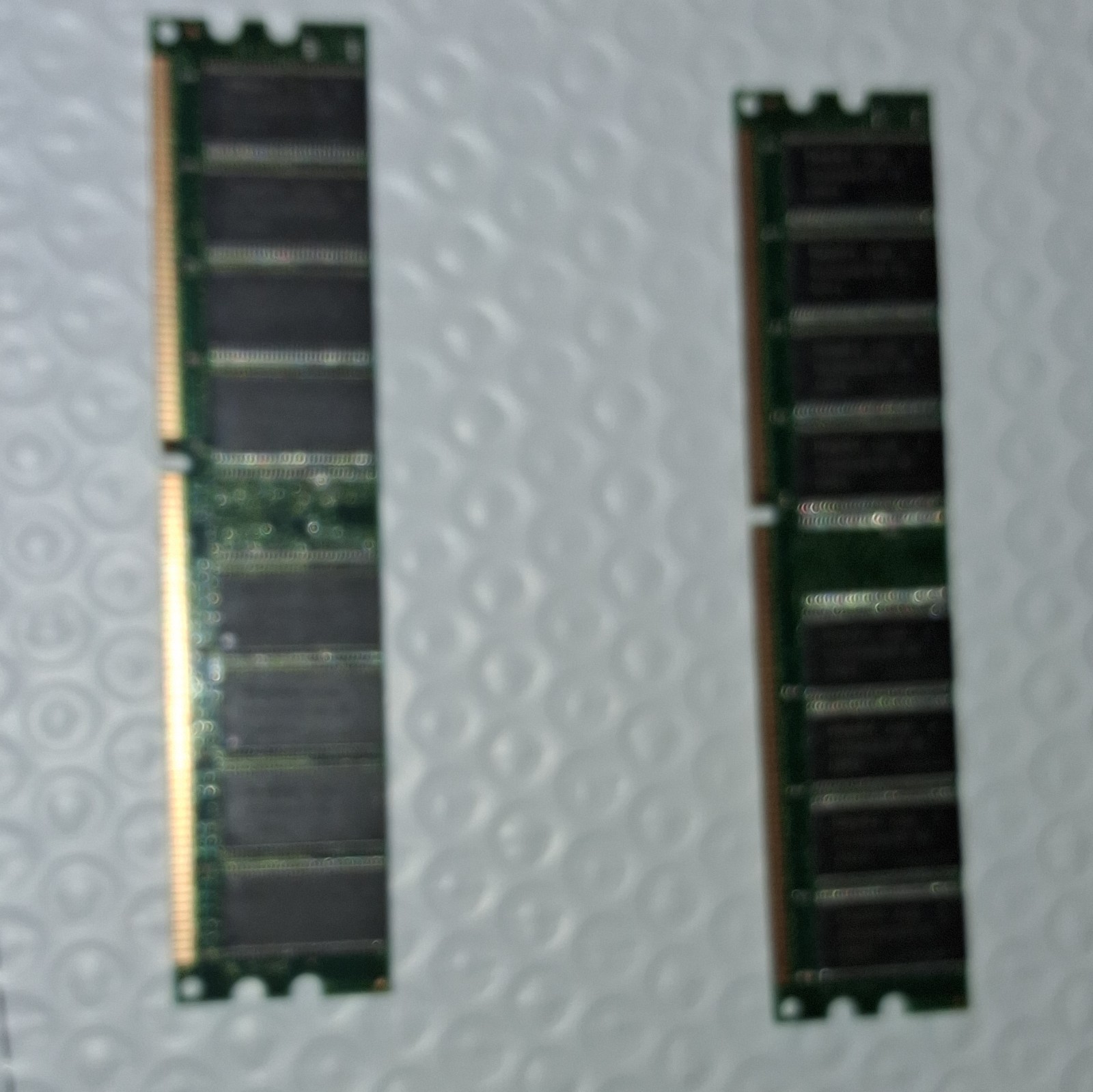 Hynix 512MB Kit (2x256MB) DDR1 SDRAM 184-Pin DIMM PC-3700 HY5DU56822BT-D5