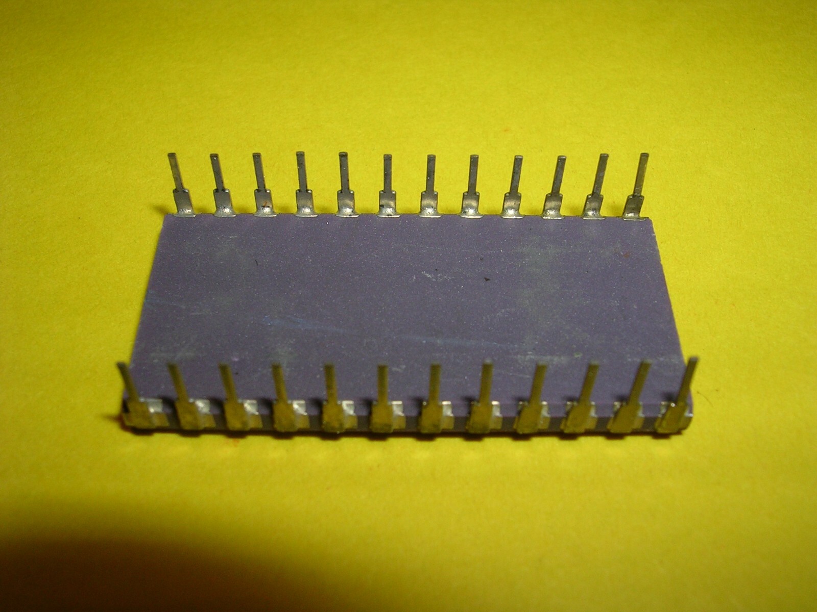 Advanced Micro Devices (AMD) AM1702ADC / C1702A (Second Source for Intel C1702A)