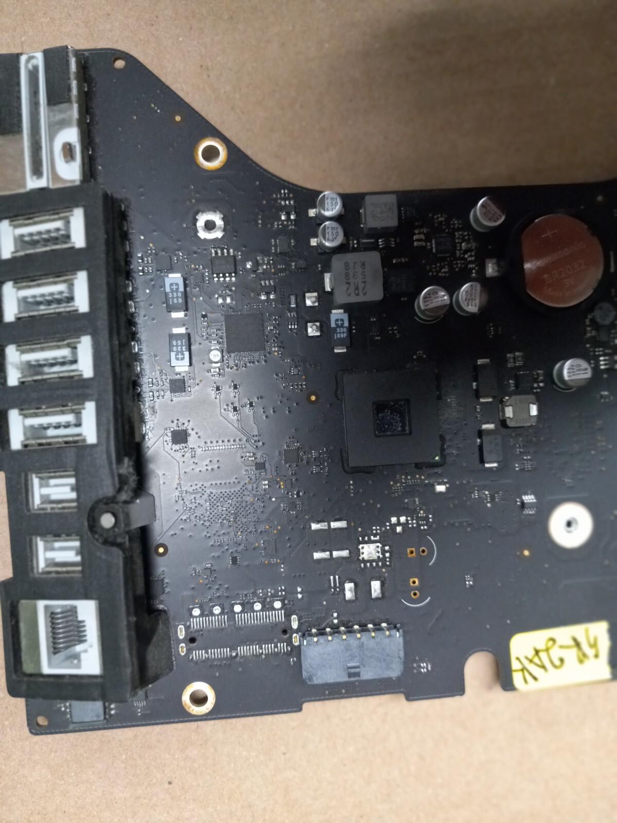 Apple 21.5″ iMac A1418 2015 2.8 GHz i5-5575R Logic Board 820-00431-A