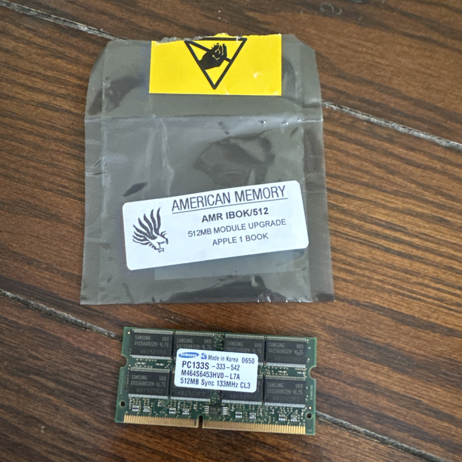 Samsung 512 MB SD SO-DIMM PC133S-333 133 MHz CL3 Memory RAM M464S6453HV0-L7A