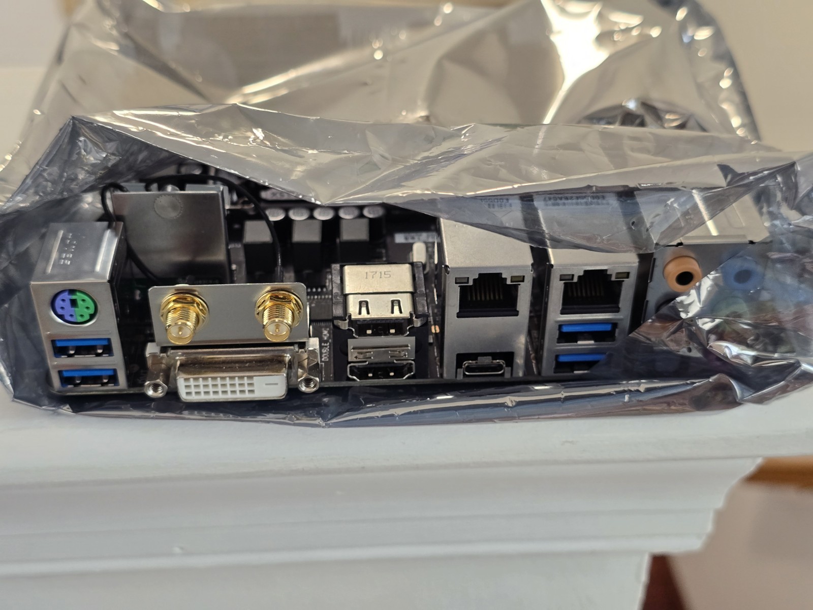 GIGABYTE GA-H270N-WIFI Intel H270 LGA 1151 Intel Mini ITX Motherboard