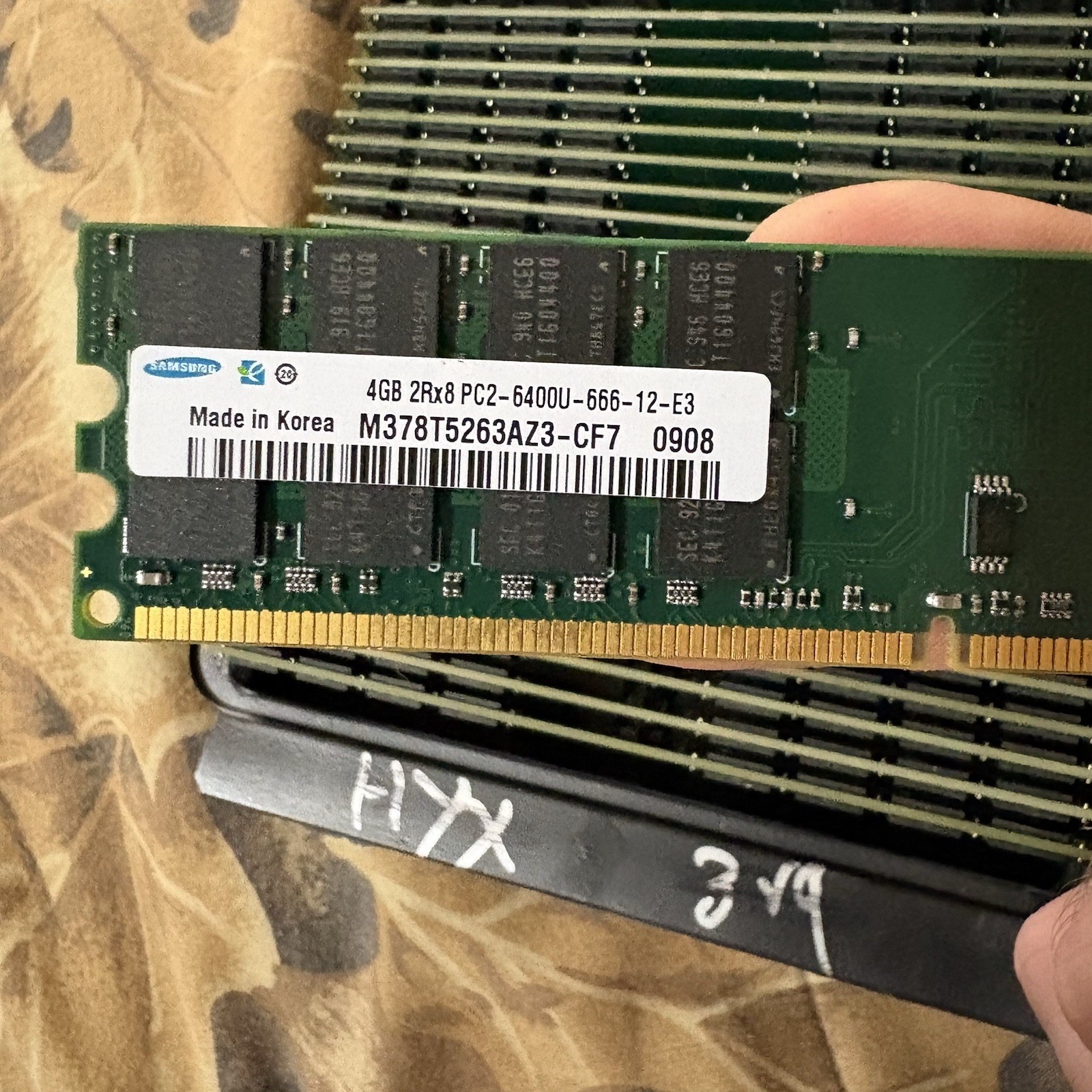 Lot of 32 Samsung 4GB DDR2 Desktop RAM Modules M378T5263AZ3-CF7 PC2-6400U