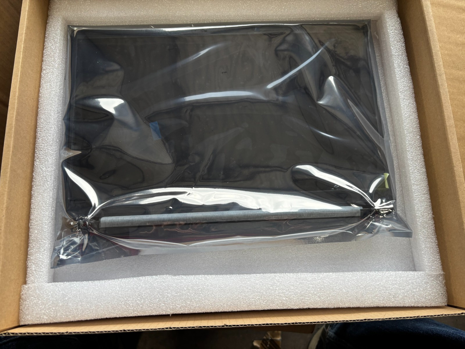 NEW Dell Latitude 7400 14″ Laptop FHD LCD Screen Assembly GDYF8