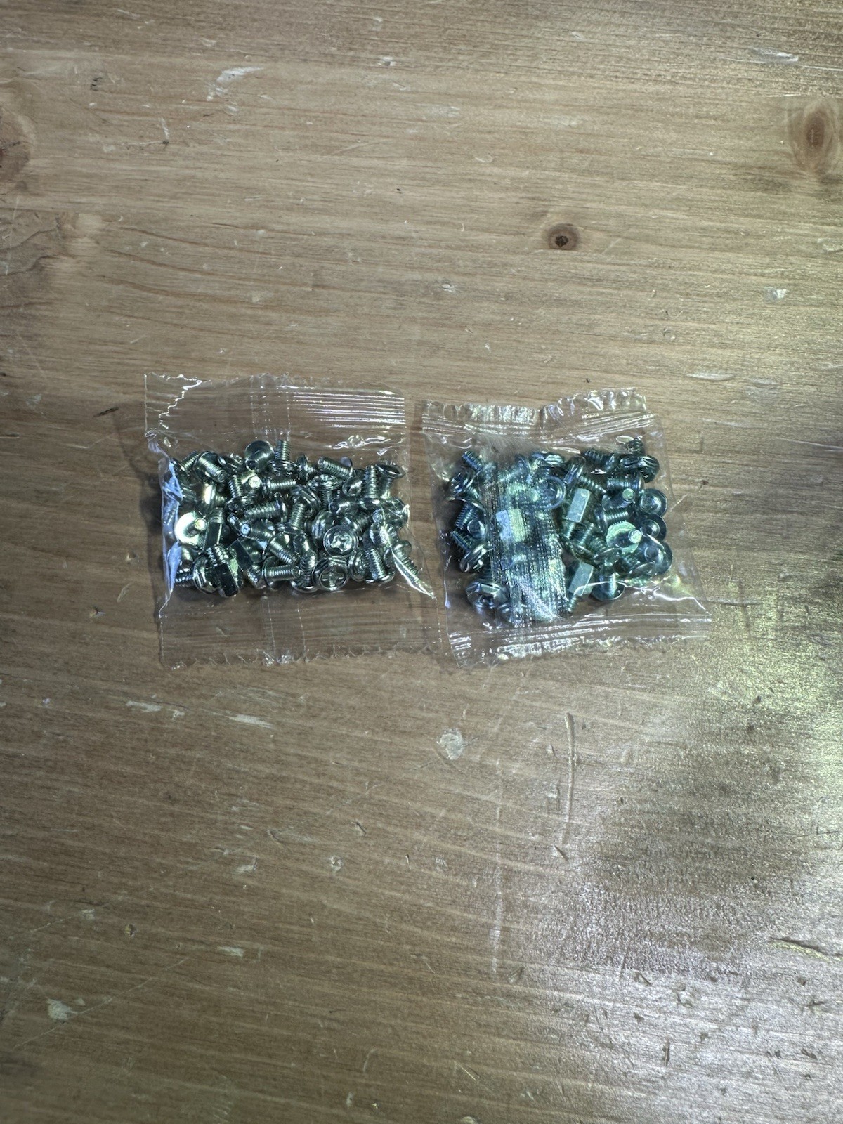 US Seller – 2x Replacement Sets of screws from desktop PC tower case