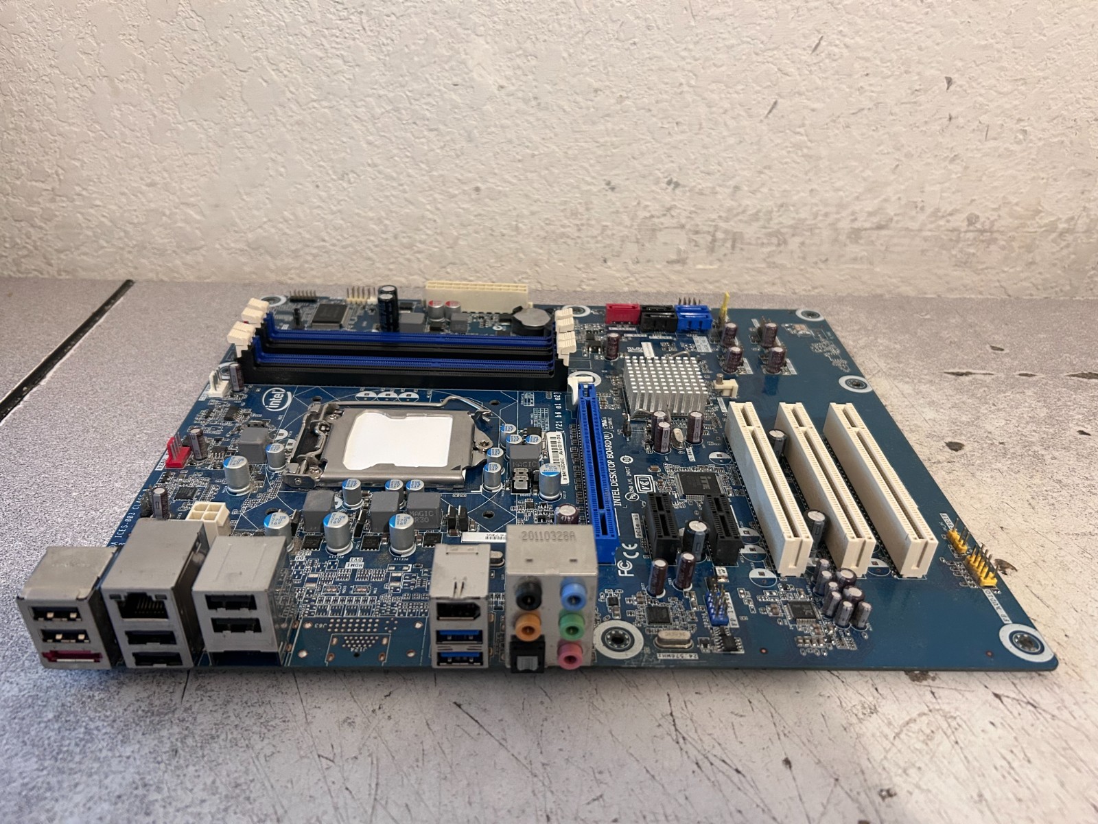 Intel DP67BA Socket LGA1155 DDR3 ATX Motherboard & I/O Shield Quick Ship
