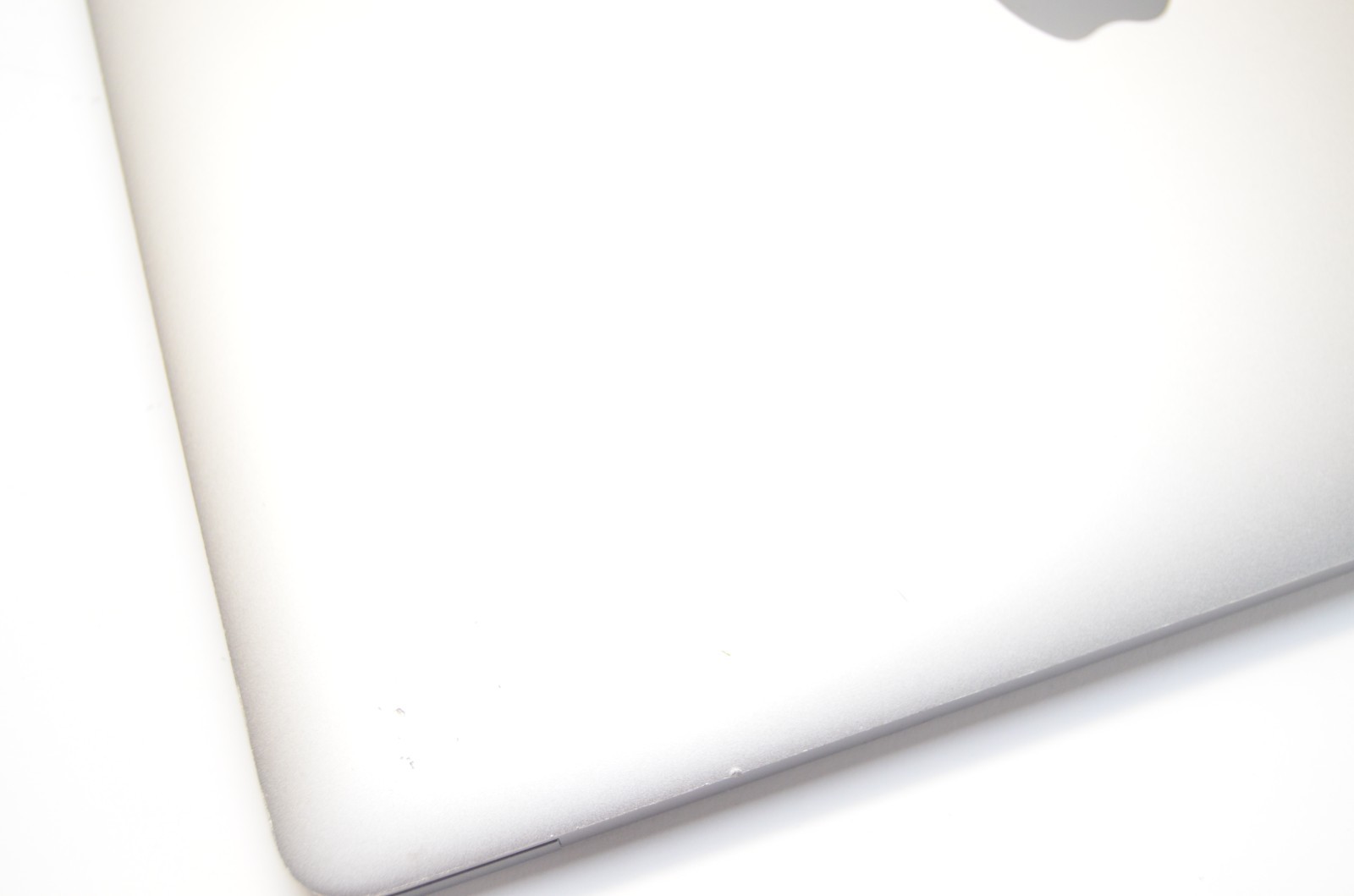 Apple Screen 2016/2017 15″ MacBook Pro A1707 3162 Retina Space Gray Grade B