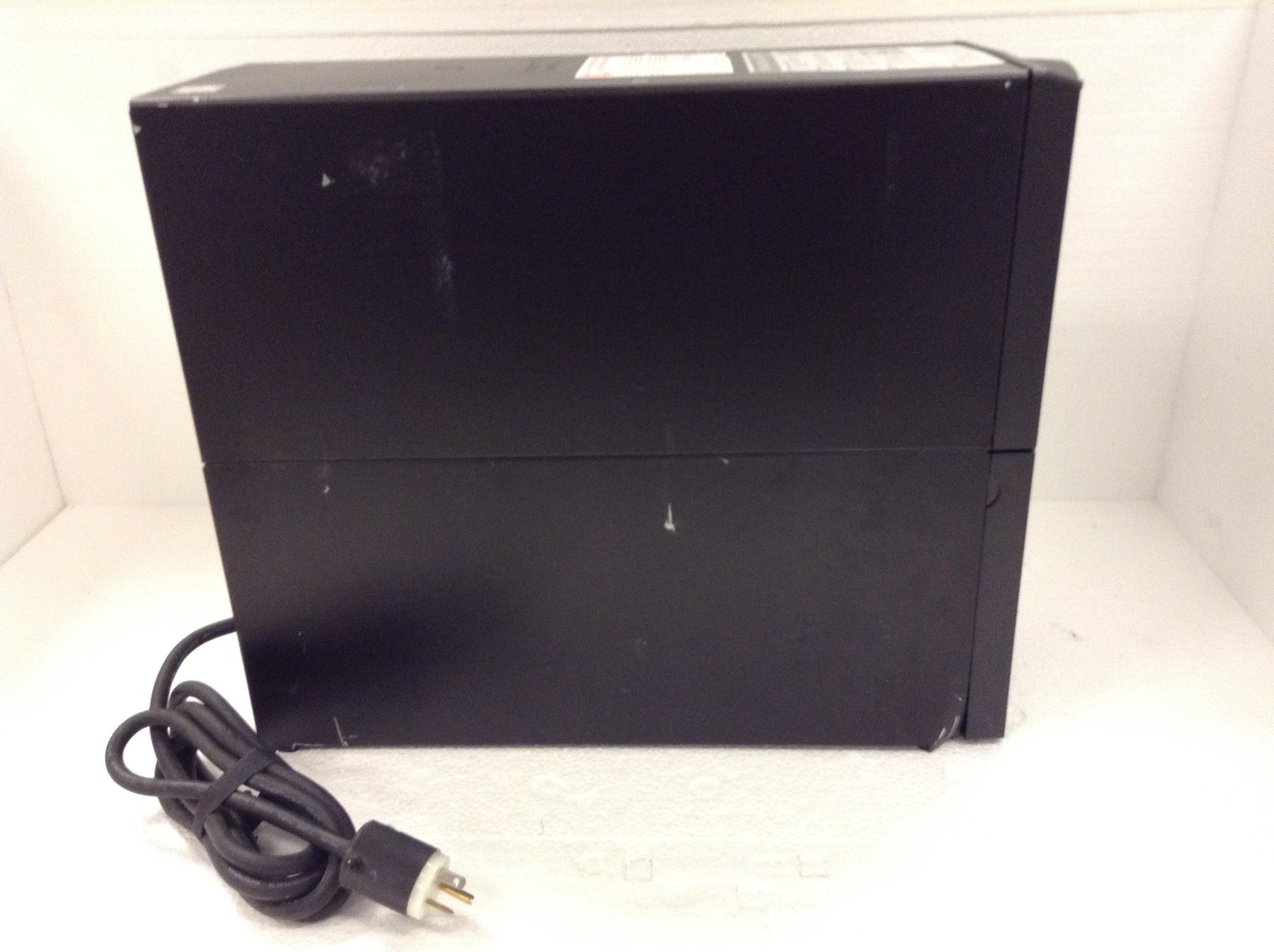 APC Smart-2200 Tower Uninterruptible Power Supply SMT2200 No Batteries FREE SHIP