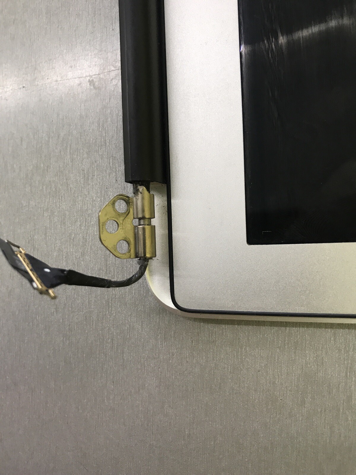 Apple MacBook Air 13″ A1466 2013-2015 LCD Screen Complete Assembly BROKEN SCREEN