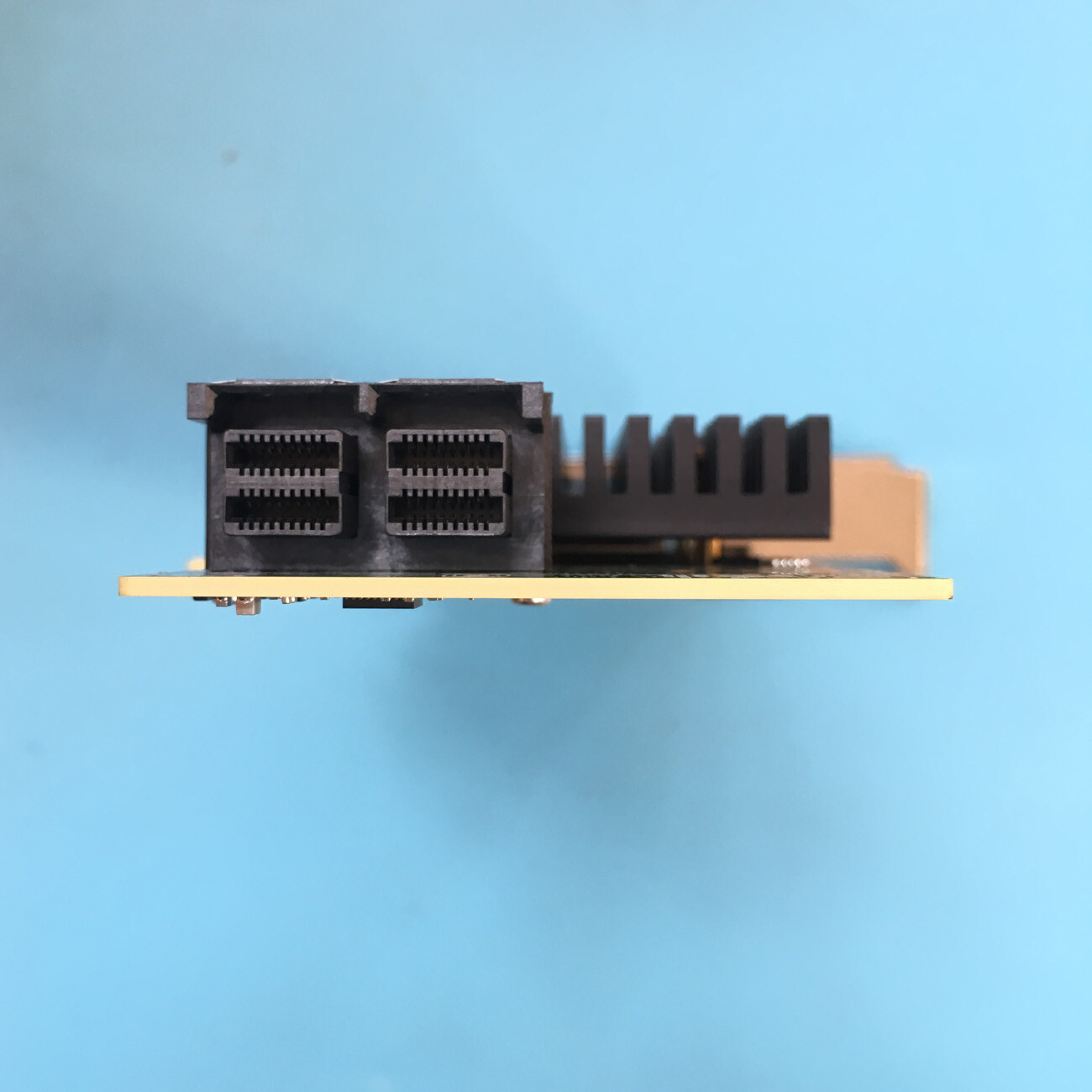 Broadcom LSI 9400-8i 12Gbps Tri-Mode SAS / SATA PCIe NVMe HBA IT Mode JBOD Card