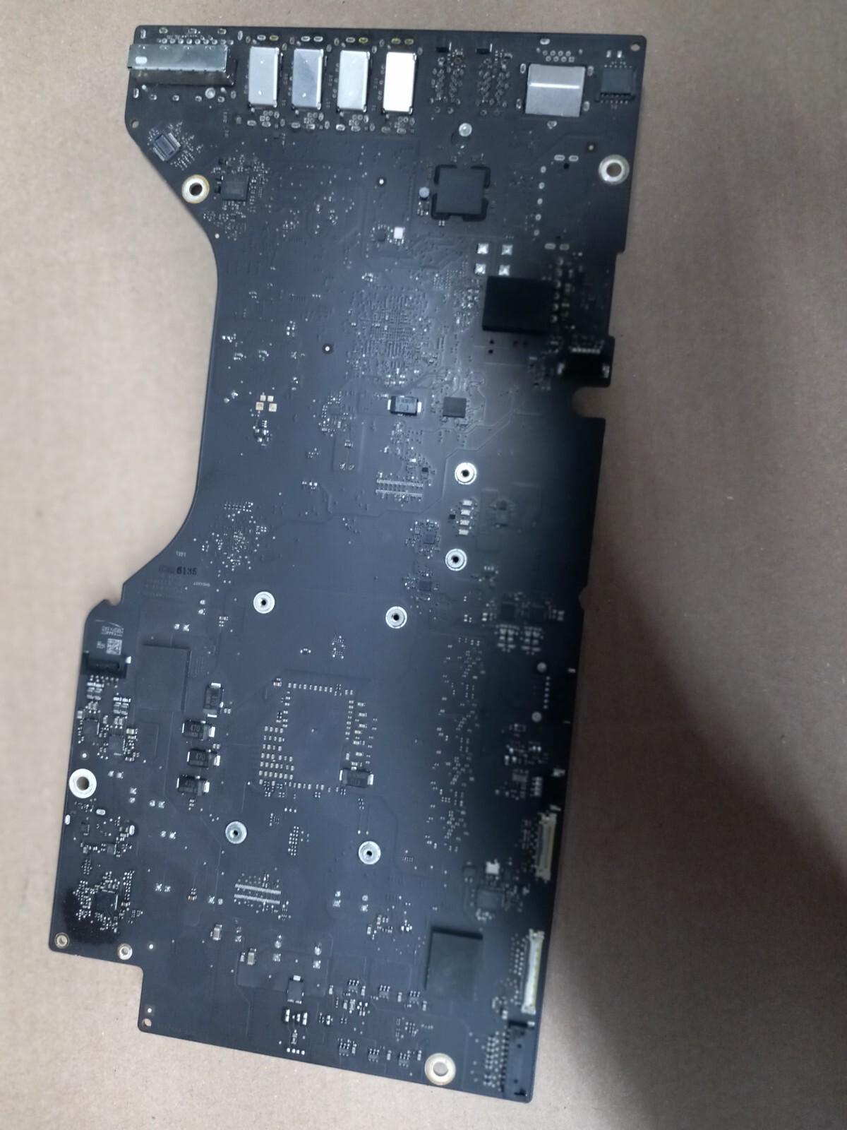 Apple 21.5″ iMac A1418 2015 2.8 GHz i5-5575R Logic Board 820-00431-A