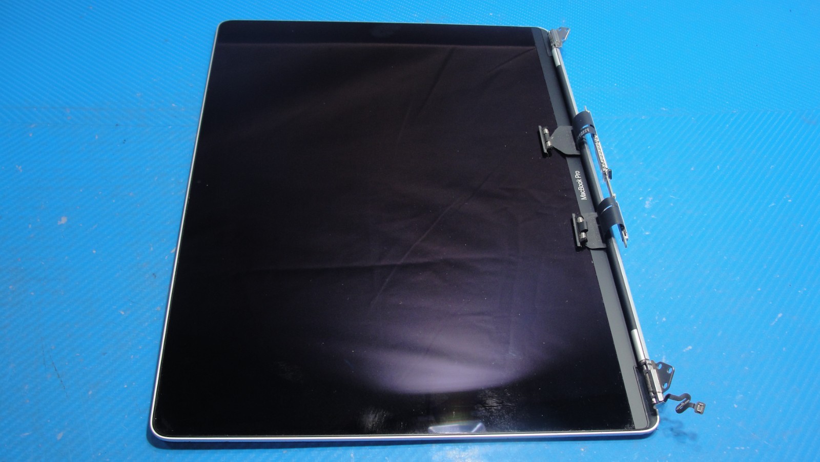 MacBook Pro 16″ A2141 Late 2019 MVVL2LL/A LCD Screen Assembly Silver 661-14201