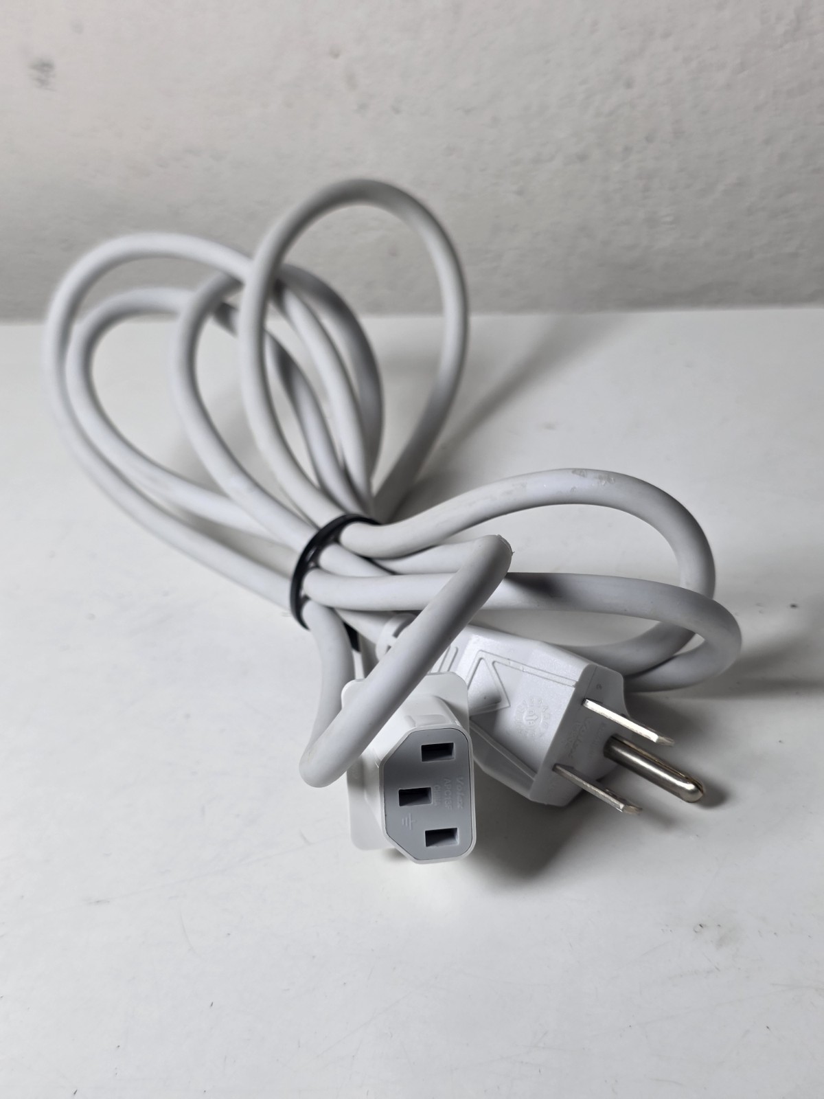 Original Apple A1082 23″ HD Cinema Display 90W Adapter Power Supply A1097