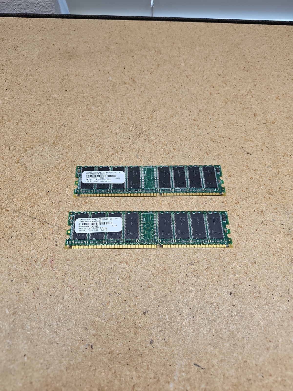 2x 256MB DDR 333 CL2.5 Smart Modular Technologies Inc. RAM SM5643285D8N6CLM1H *a