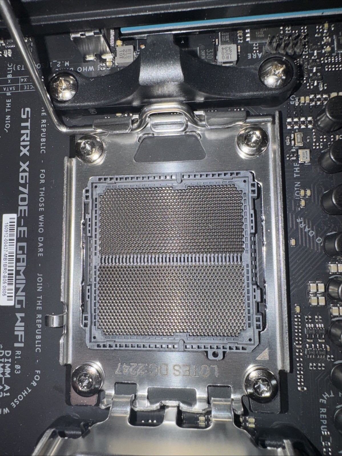 ASUS ROG STRIX X670E-E GAMING WIFI
