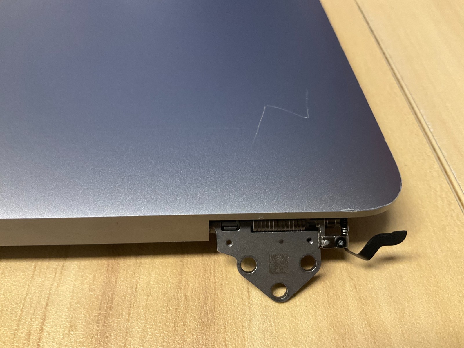 Apple MacBook Pro 16in A2141 Replacement LCD Screen Assembly Gray Grade C