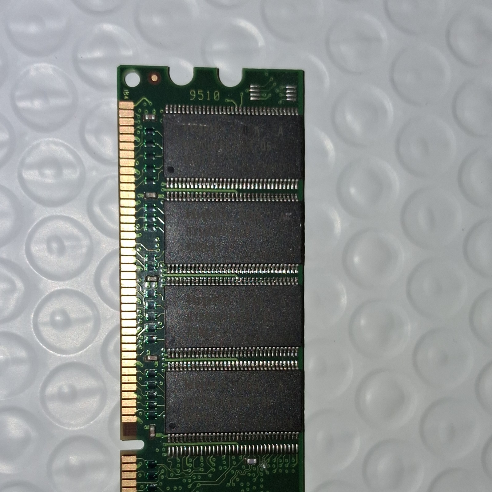 Hynix 512MB Kit (2x256MB) DDR1 SDRAM 184-Pin DIMM PC-3700 HY5DU56822BT-D5