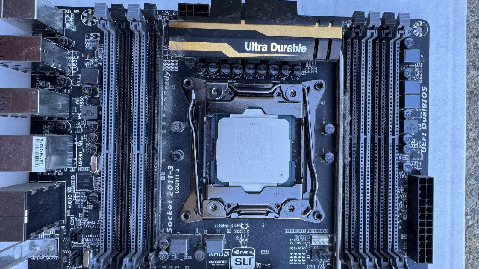 GIGABYTE GA-X99-UD4P LGA2011-3 MB & I/O Shield + i7-5960X