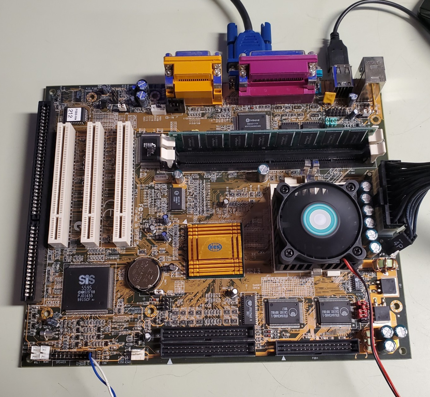 Vintage ECS P5SS-Me Rev. 1.2 M/B-AMD K6-2/350MHz CPU-32M Ram