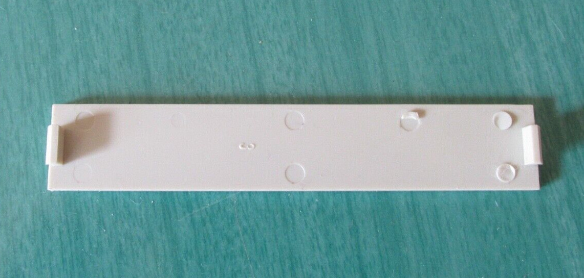 3.5″ Slim Drive Bay / Slot Filler Blank – Beige – NOS See description for color
