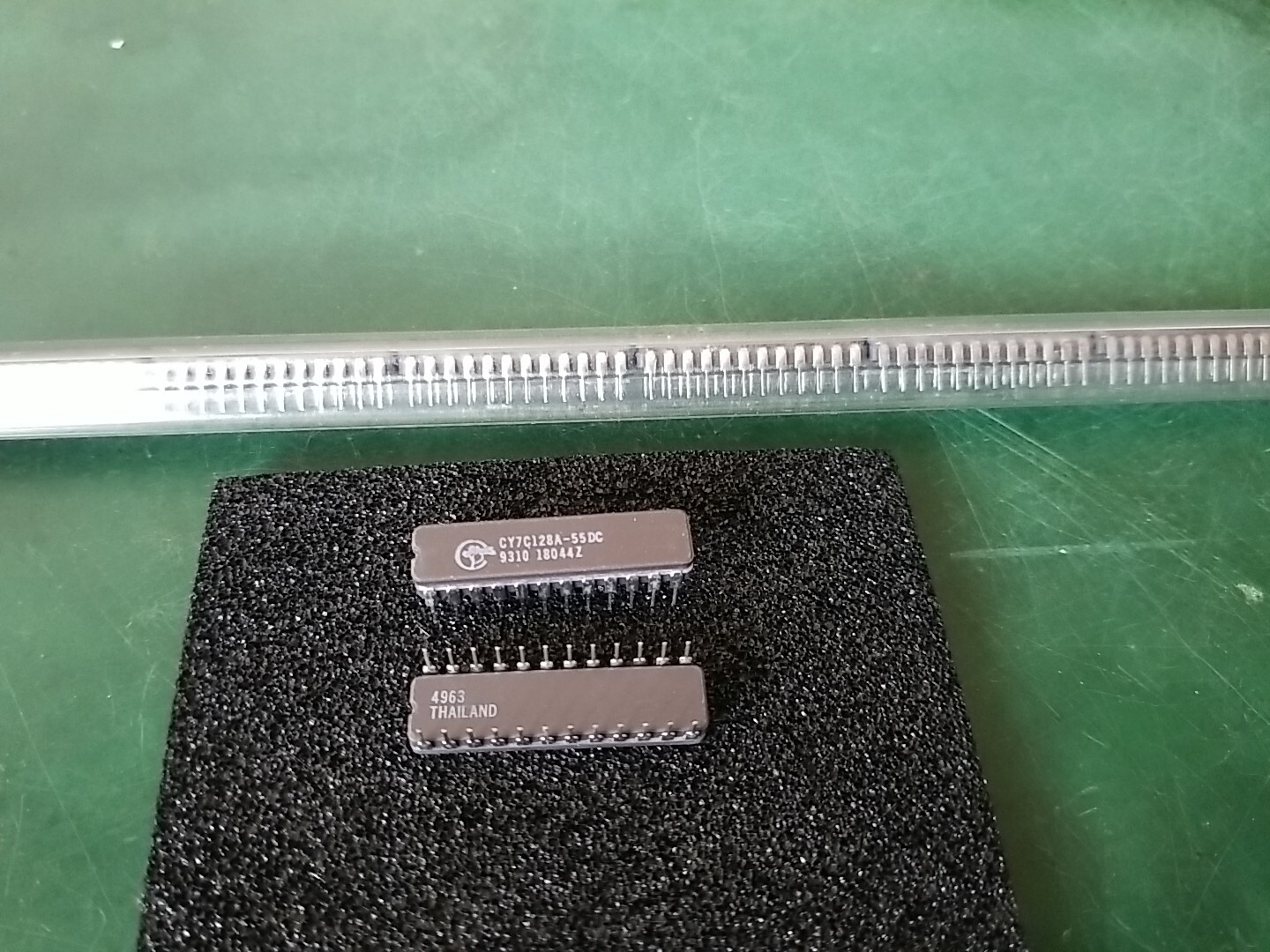CY7C128A-55DC CYPRESS STANDARD SRAM 2KX8 CERDIP LOT OF 2 PCS