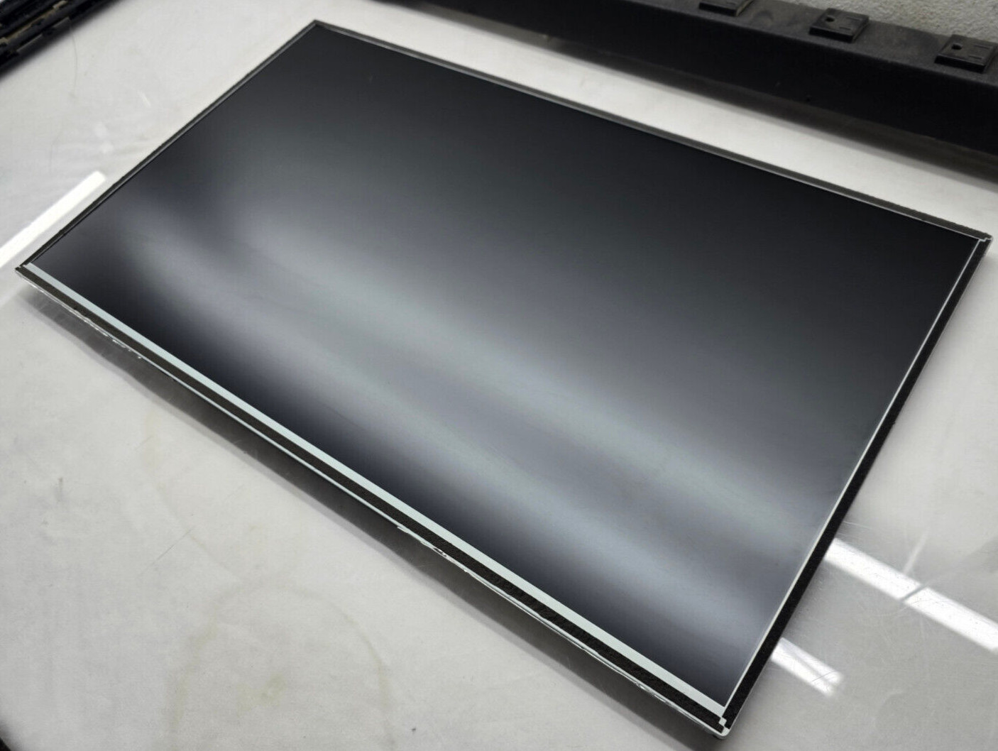 LG Display 23.8″ Full-HD 1920×1080 LCD 2MP8W PV92P LM238WF1(SL)(K1) 30 Pin Gd A