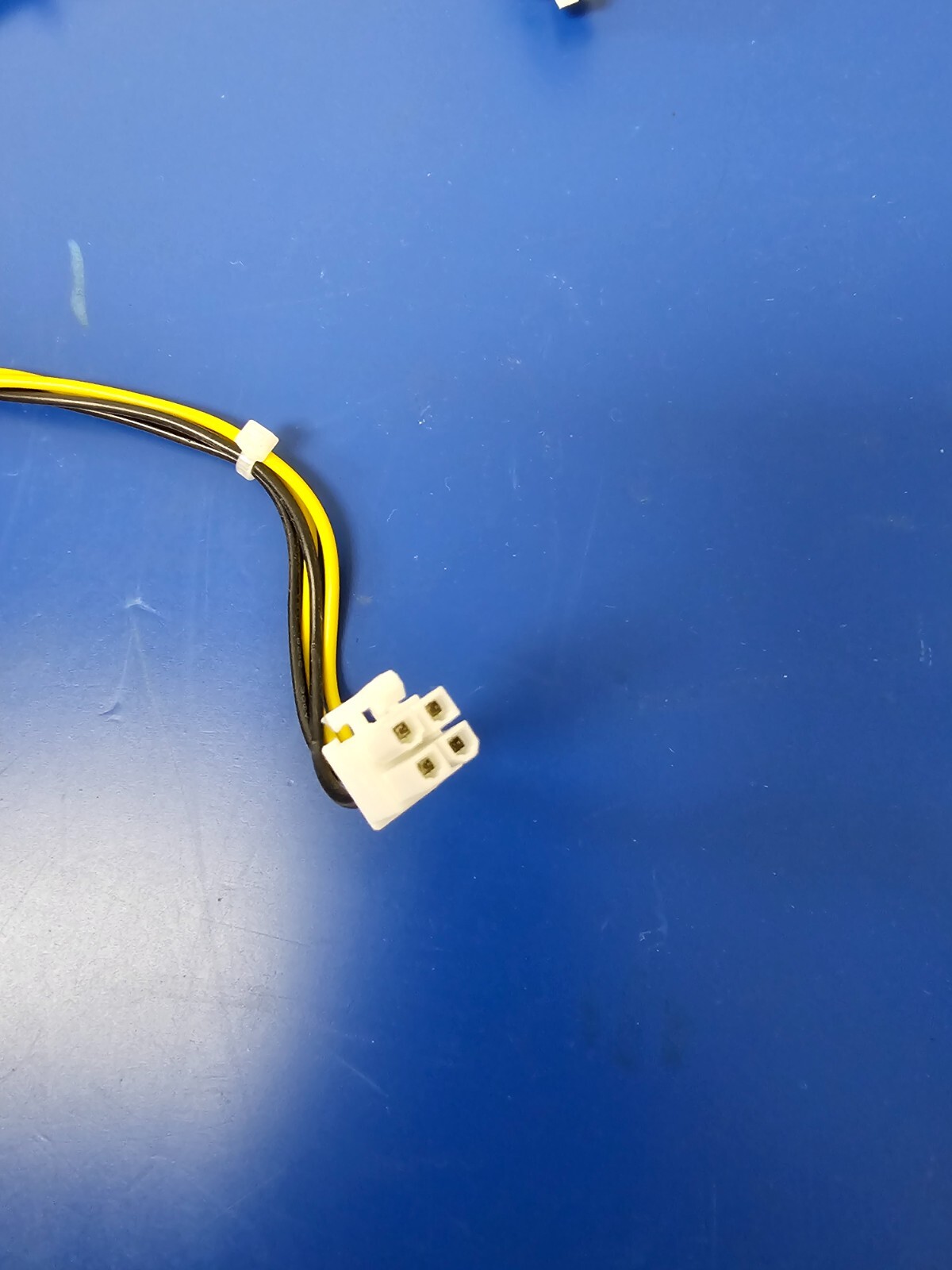 DELL POWER SUPPLY H180ES-00 PASS 180 WATTS (1) 6-pin, (1) 4-pin Connectors