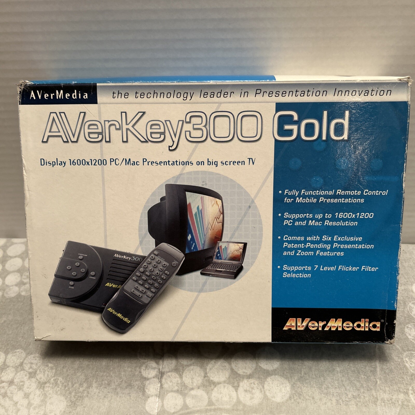 AverKey300 Gold 1600×1200 Display PC/MAC + Accessories NIB
