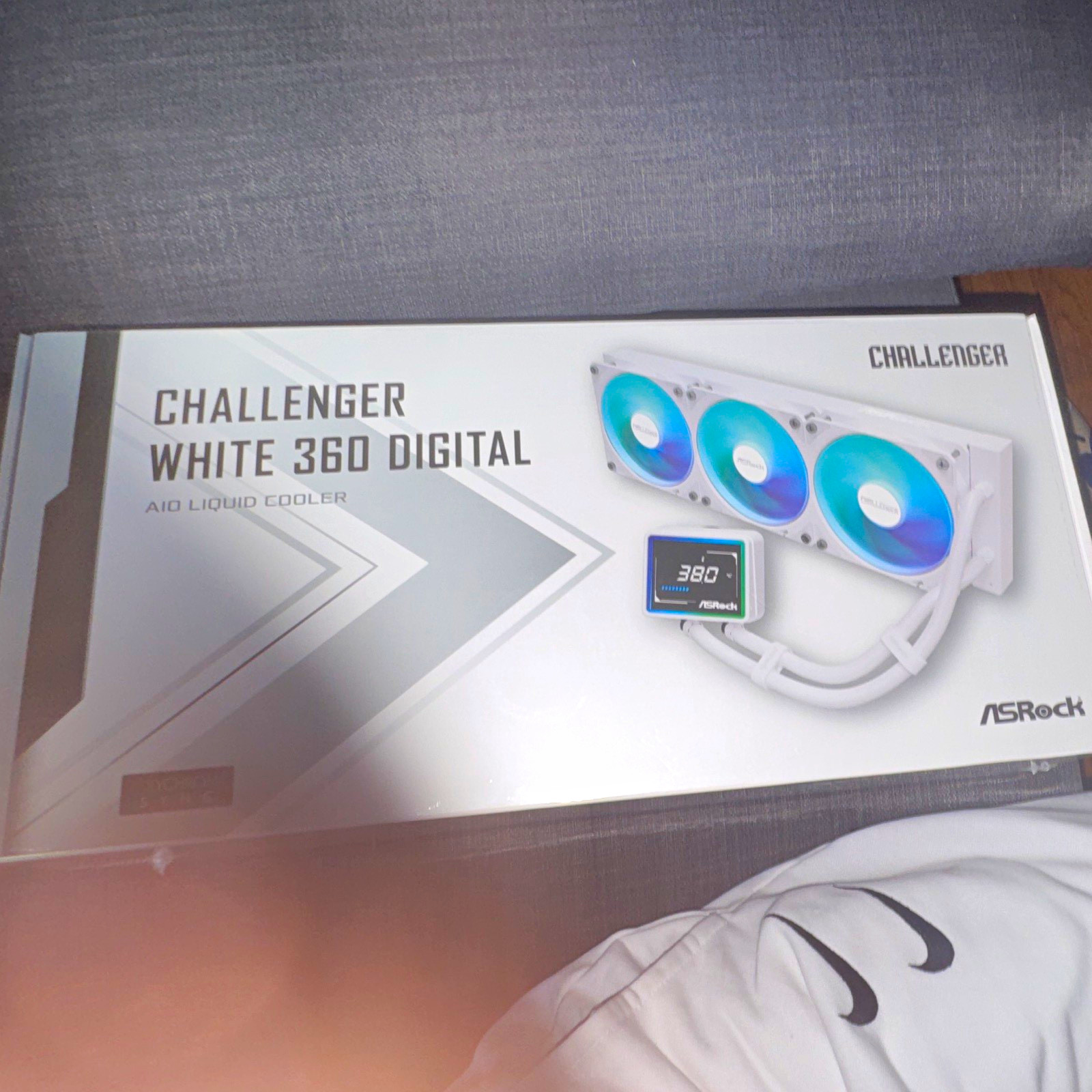 ASRock Challenger White 360 Digital AIO Liquid CPU Cooler, White, Multicolor
