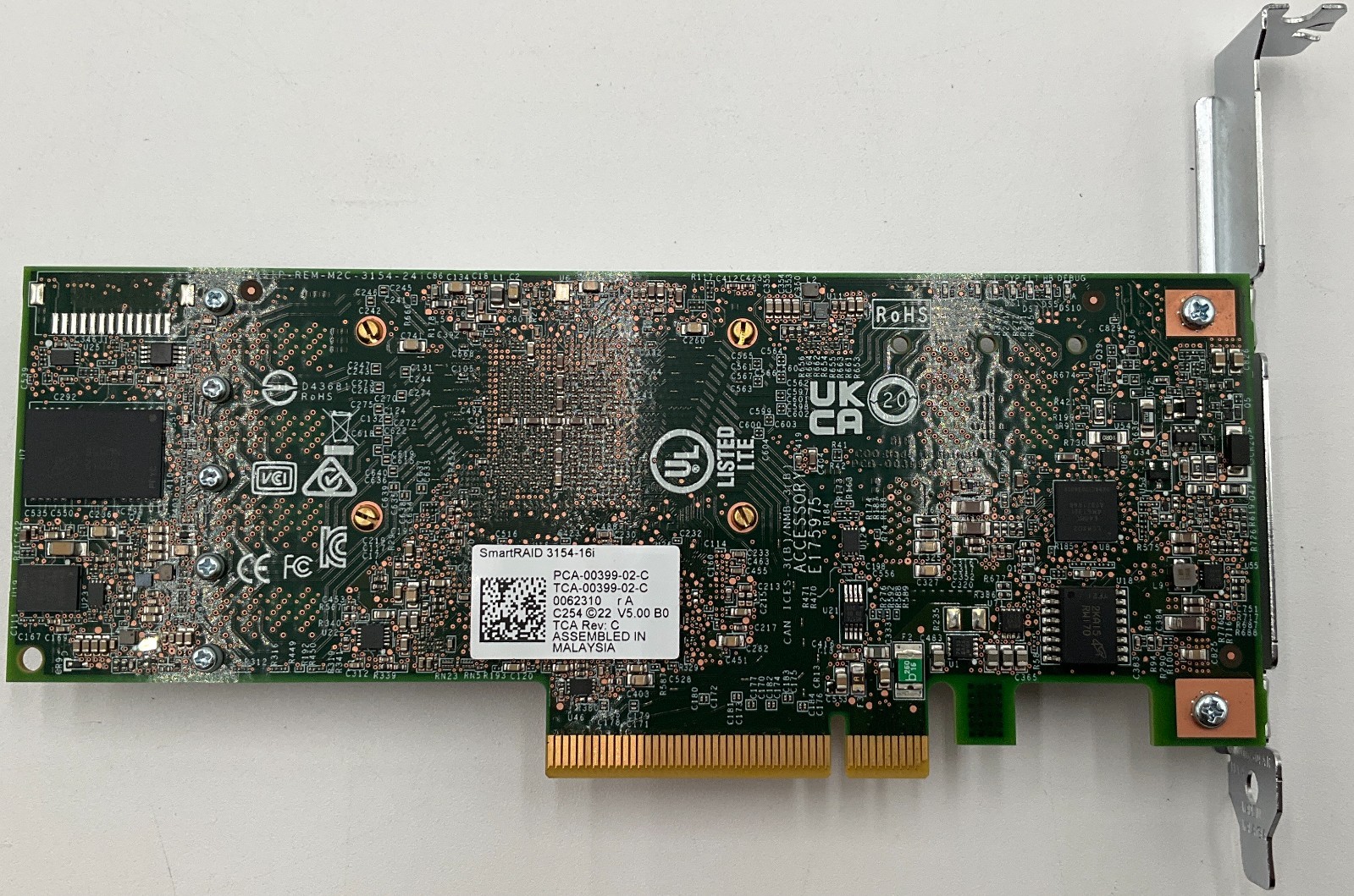 Microchip Technology Adaptec SmartRAID 3154-16i Adapter 12Gbps DDR4 2295000-R
