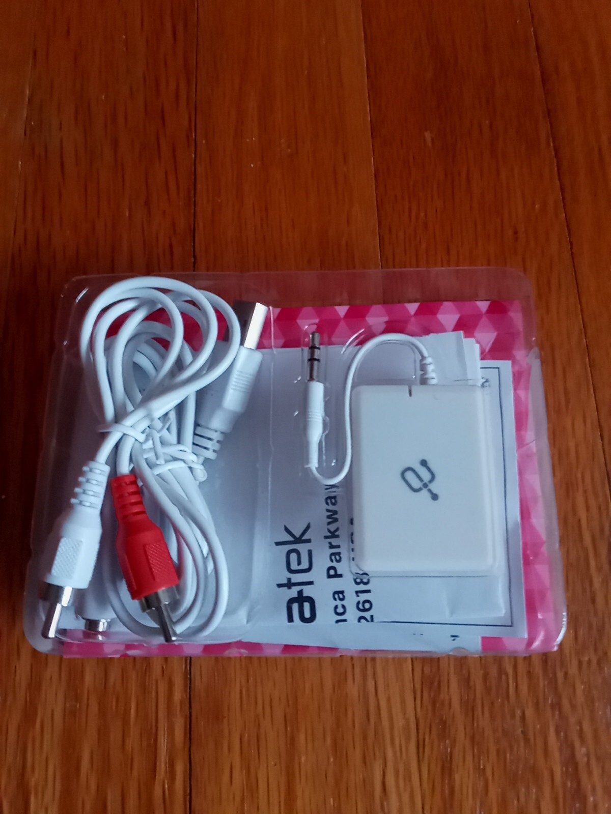 Aluratek Model: ABT01F Universal Bluethooth Audio Transmitter . New