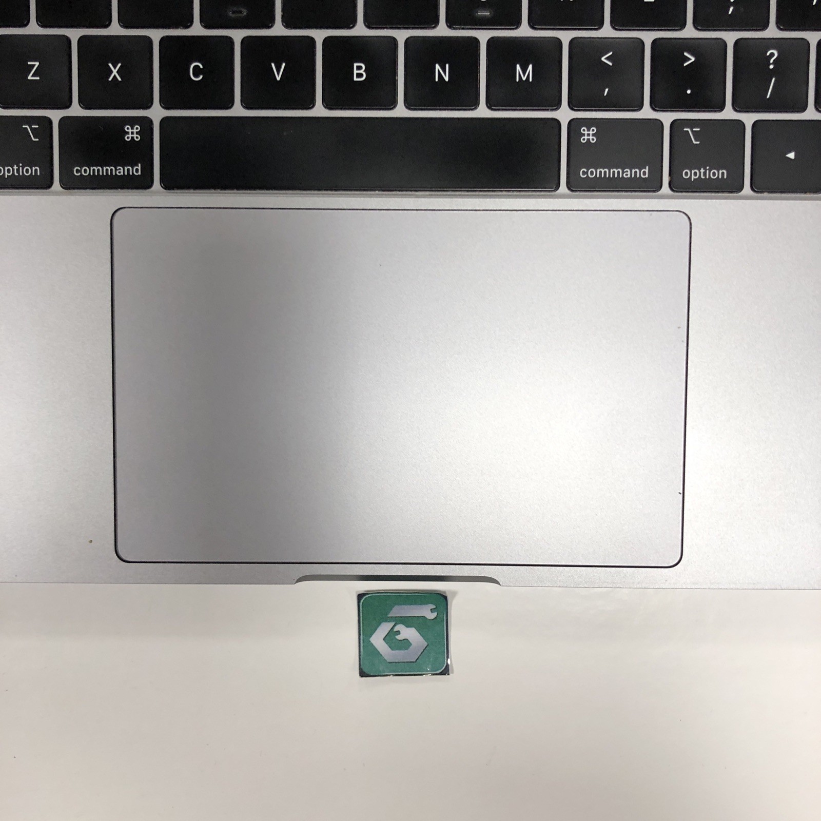 Apple MacBook Pro 13” Genuine OEM A1989 2018 Top Case Space Gray *B Grade*