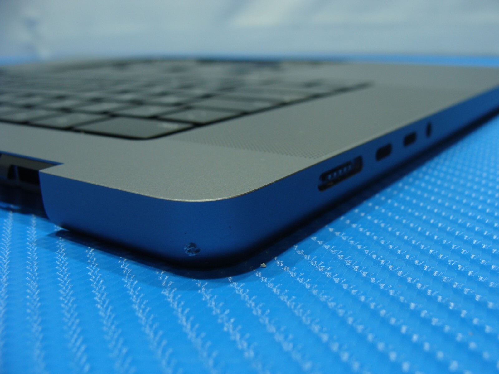 MacBook Pro A2485 2021 MK1E3LL/A 16″ Top Case Palmrest NO Battery Space Gray