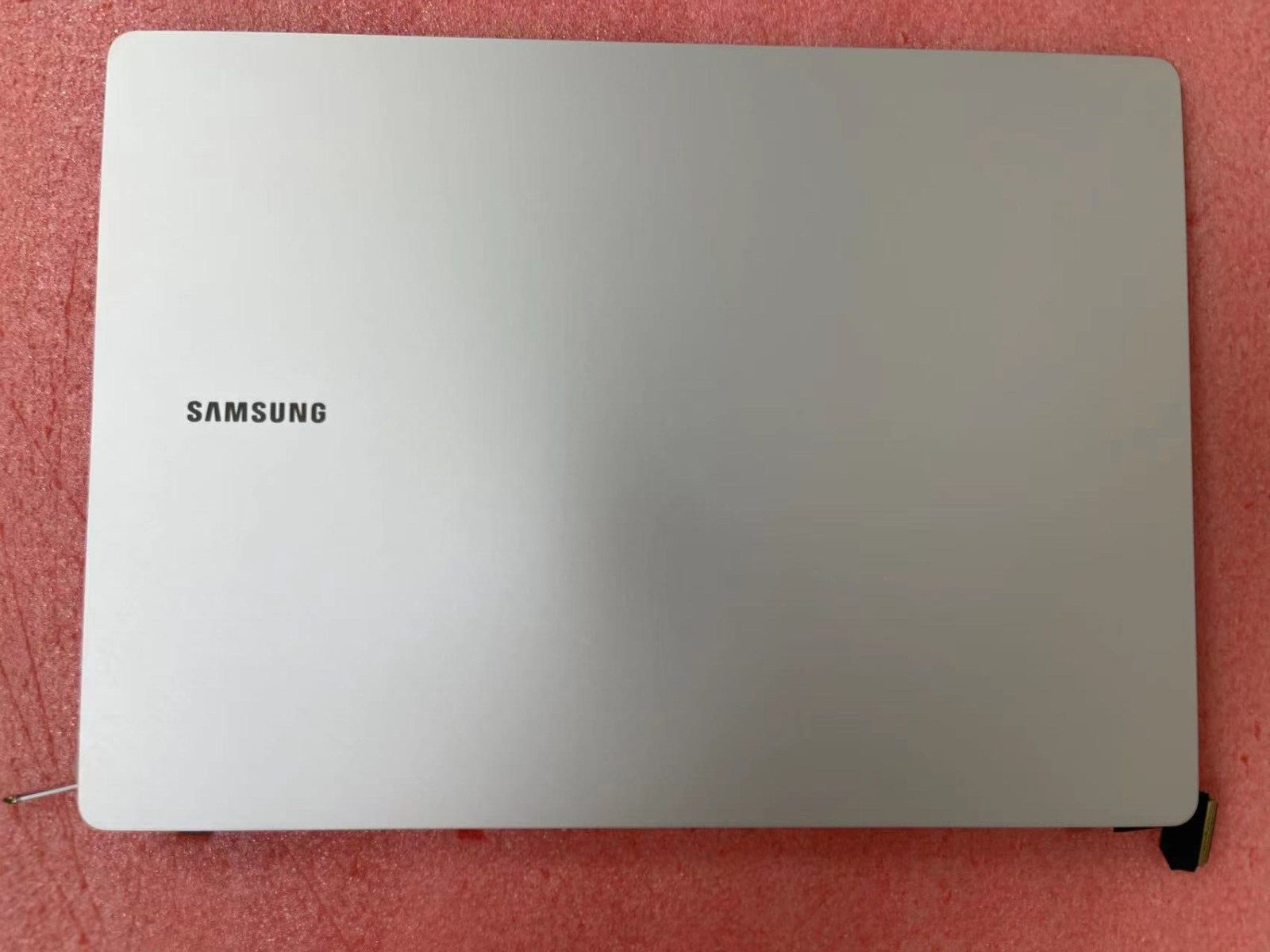 Samsung Galaxy Book3 Pro NP940XFG LCD 14″ 2880X1800 AMOLED Top Assembly Silver