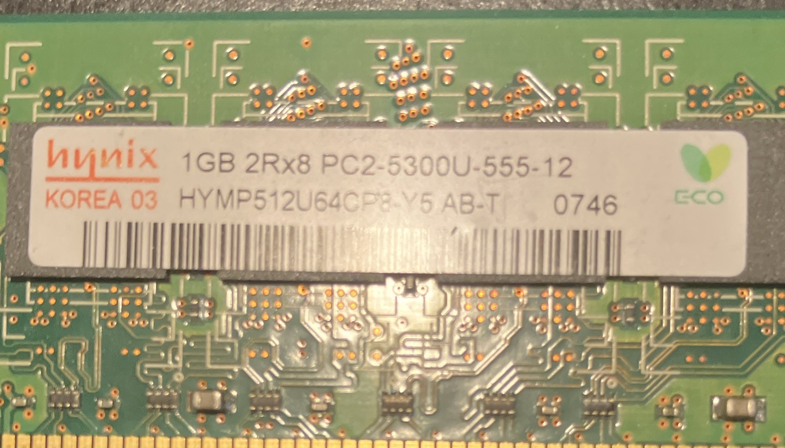 Hynix 1GB DDR2 PC2-5300U 240-Pin Unbuffered DIMM RAM HYMP512U64CP8-Y5