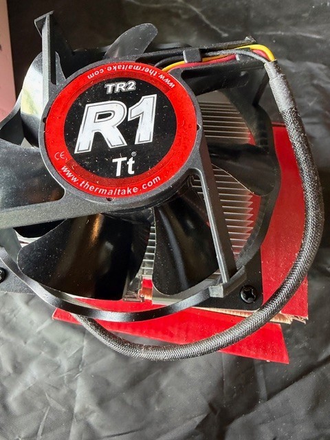 Thermaltake TR2 R1 Tt CPU cooler fan with heatsink Open Box