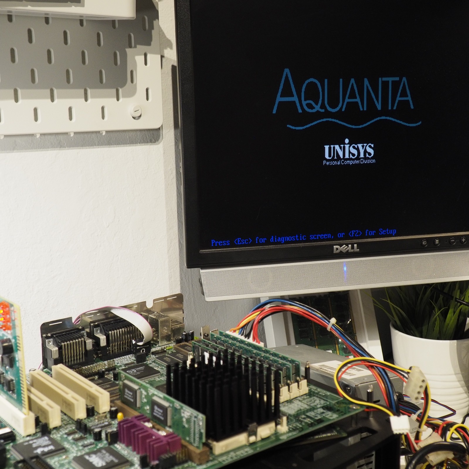Unisys Aquanta V35X Socket 7 ATX Motherboard Intel 430HX Pentium MMX 256K Cache