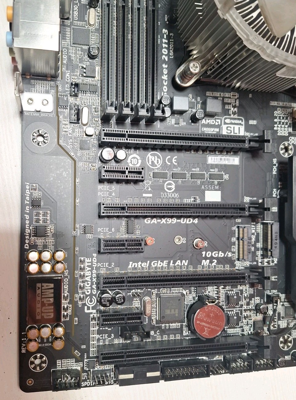 GIGABYTE GA-X99-UD4 Gaming Motherboard i7-5820K CPU