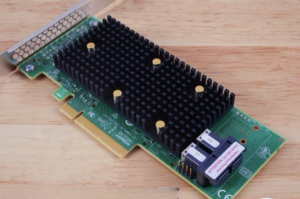 LSI Broadcom 9400-8i SAS 12Gbps 8-Ports PCIe Tri-Mode Storage Host Bus Adapter