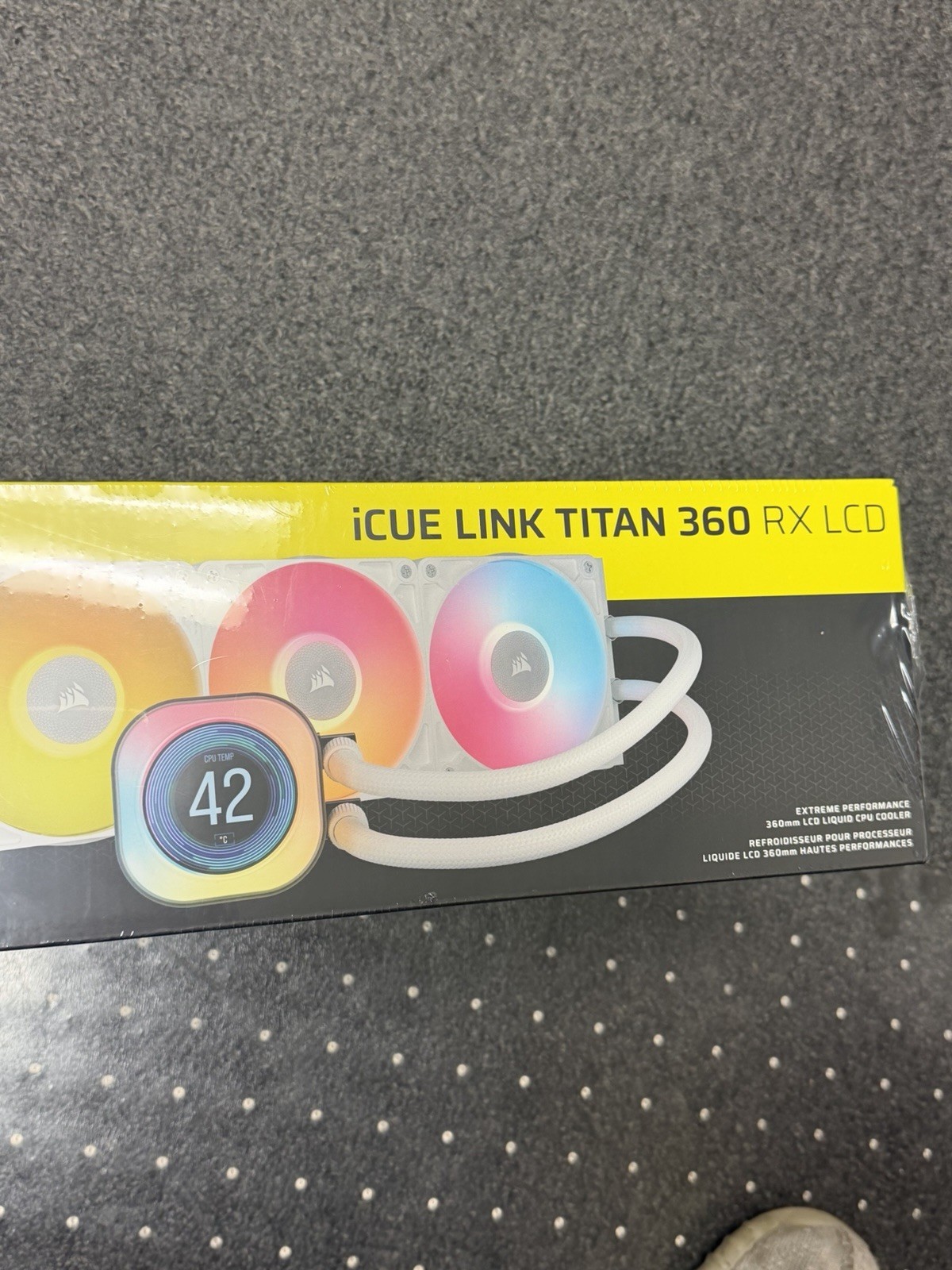 CORSAIR – iCUE LINK TITAN 360 RX LCD Liquid CPU Cooler – White