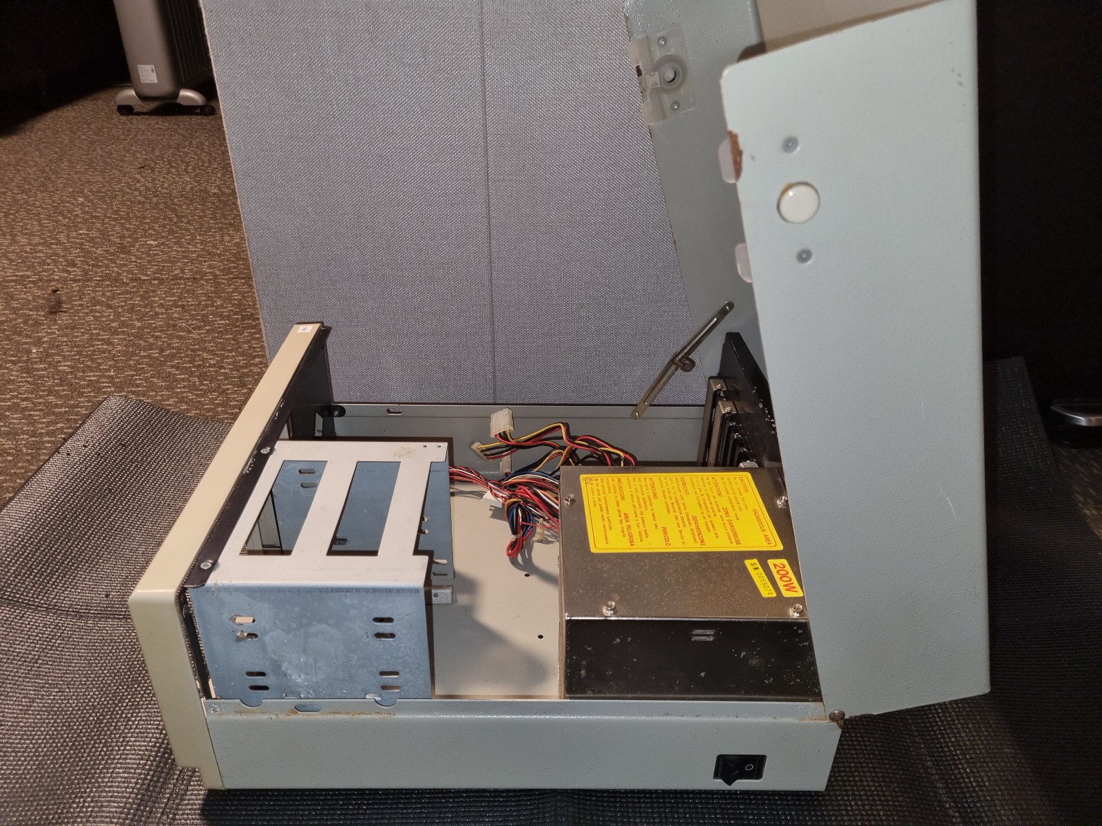 Vintage Beige XT AT Desktop PC Case 200W PSU KT Technology 286 386 486