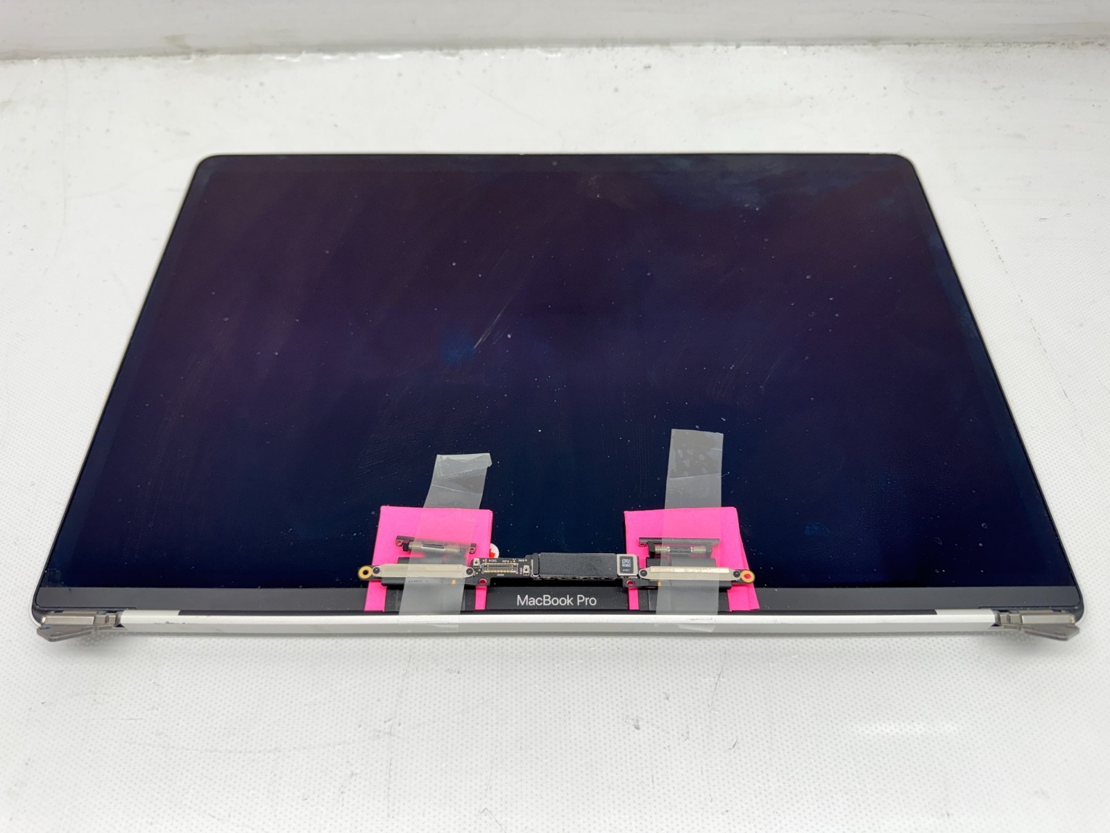 Genuine Apple MacBook Pro A1990 LCD Screen 2018 2019 15″ LED Assembly Silver *