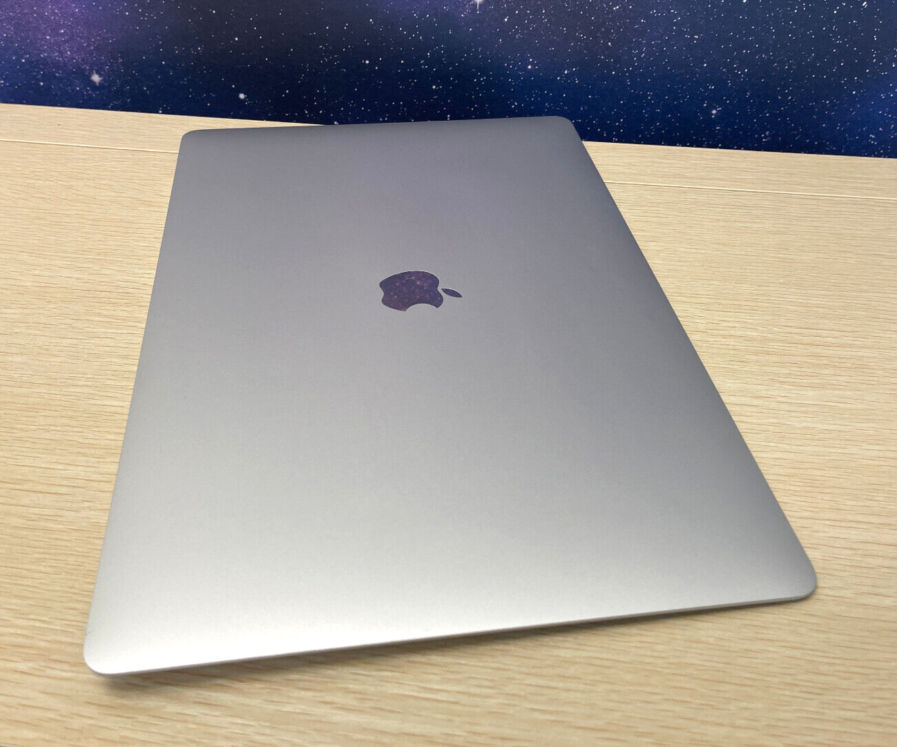 Original Apple Macbook Pro 15″ A1990 2018 2019 LCD Display Assembly Silver – B