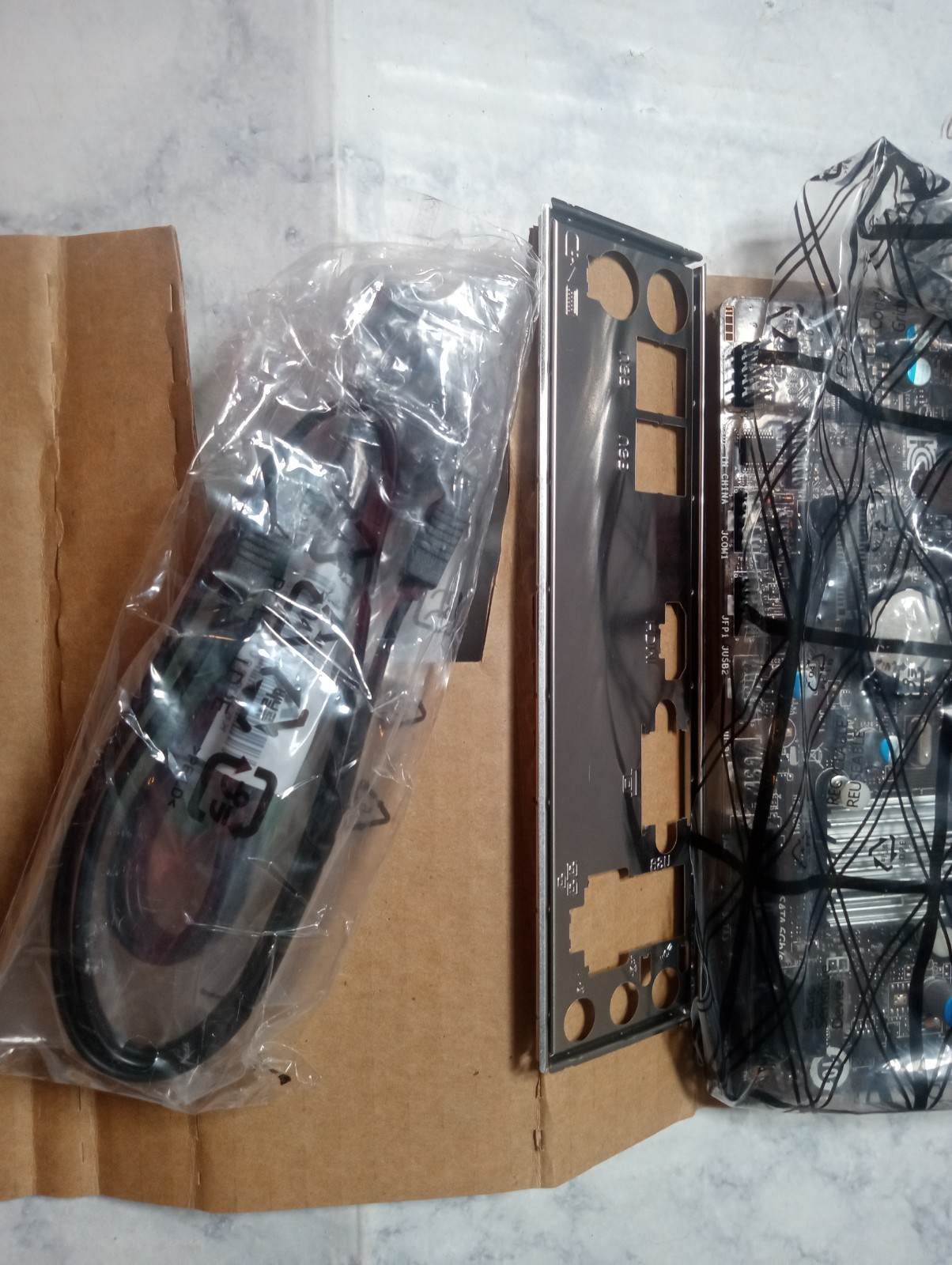 MSI H81M-E33 Micro ATX Motherboard LGA1150 DDR3 SATA3 NEW