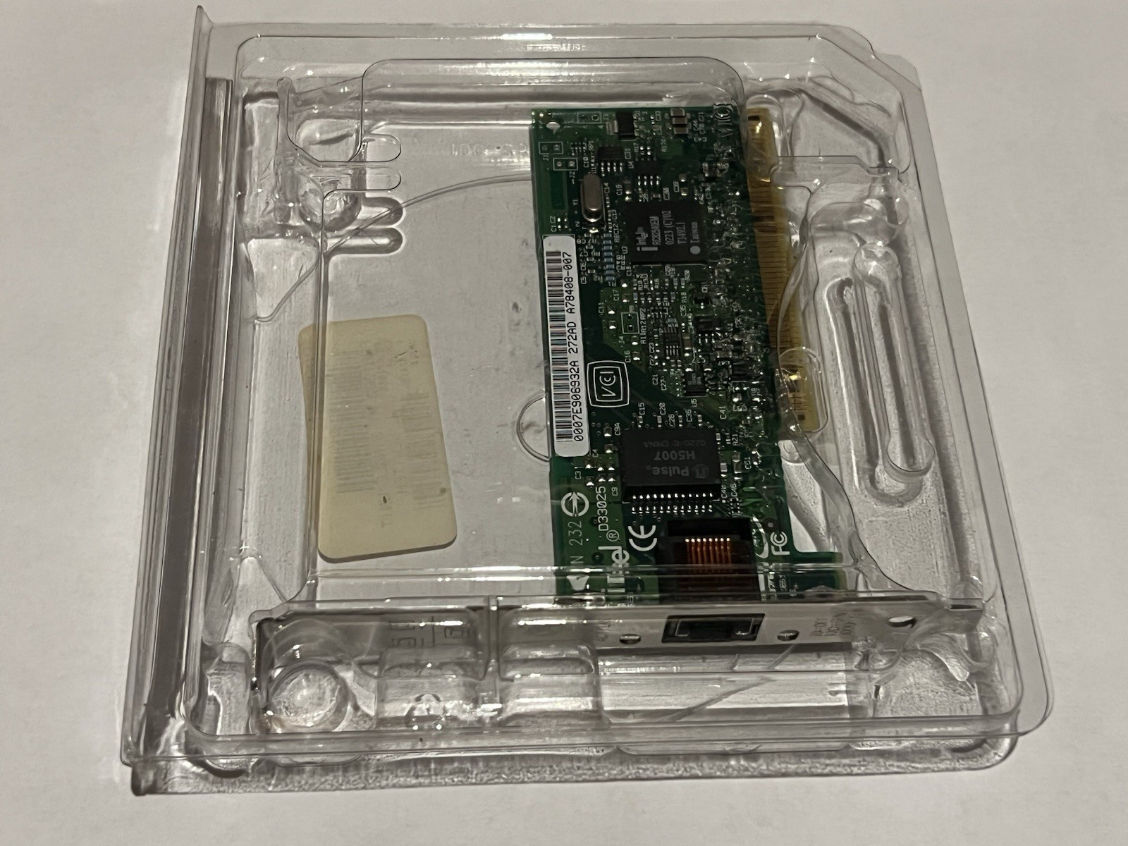 Intel PRO/1000MT PRO PCI Desktop Network Adapter P:717418H