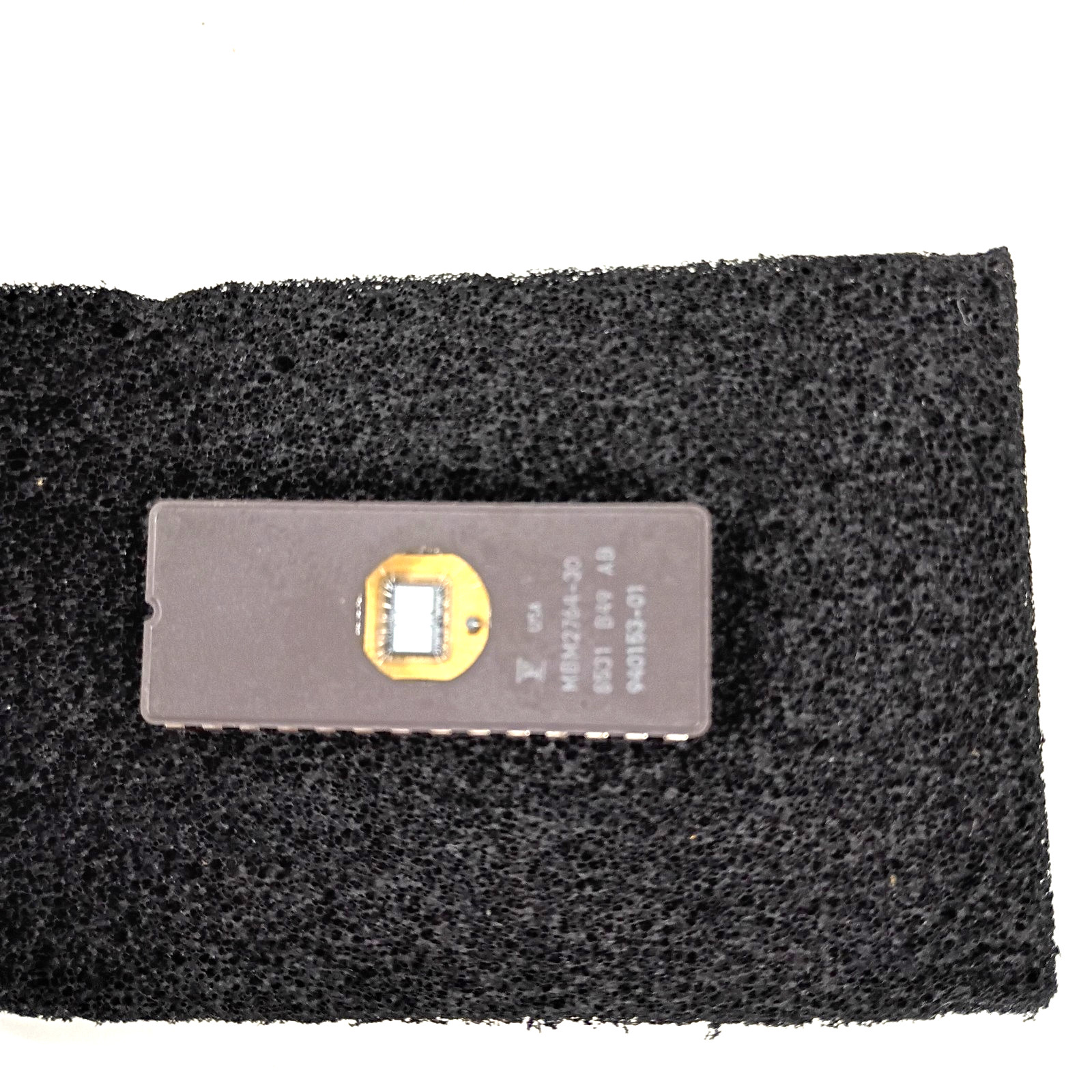 ALLEN BRADLEY 1771-XU SERIES B MINI -PLC-2/15 PROCESSOR EPROM (28-PIN, UV)