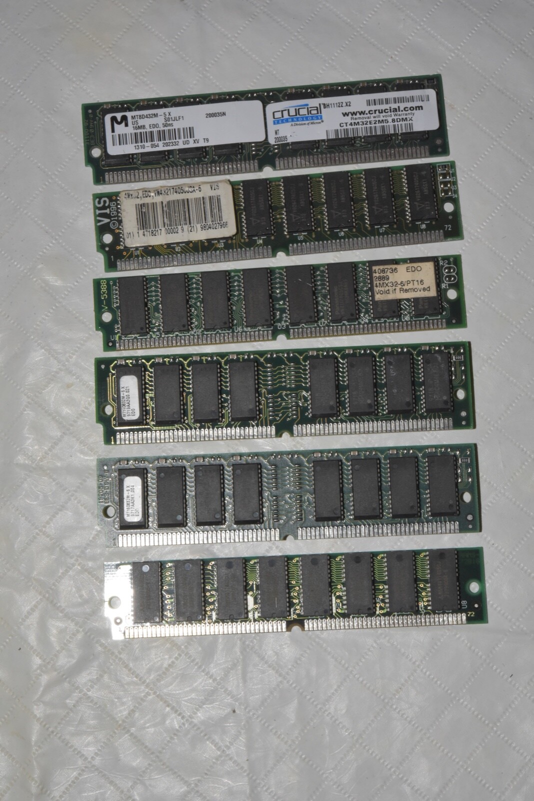 Lot of (6) EDO SIMMs – Crucial/Micron and other – Unknown capacity, see photos