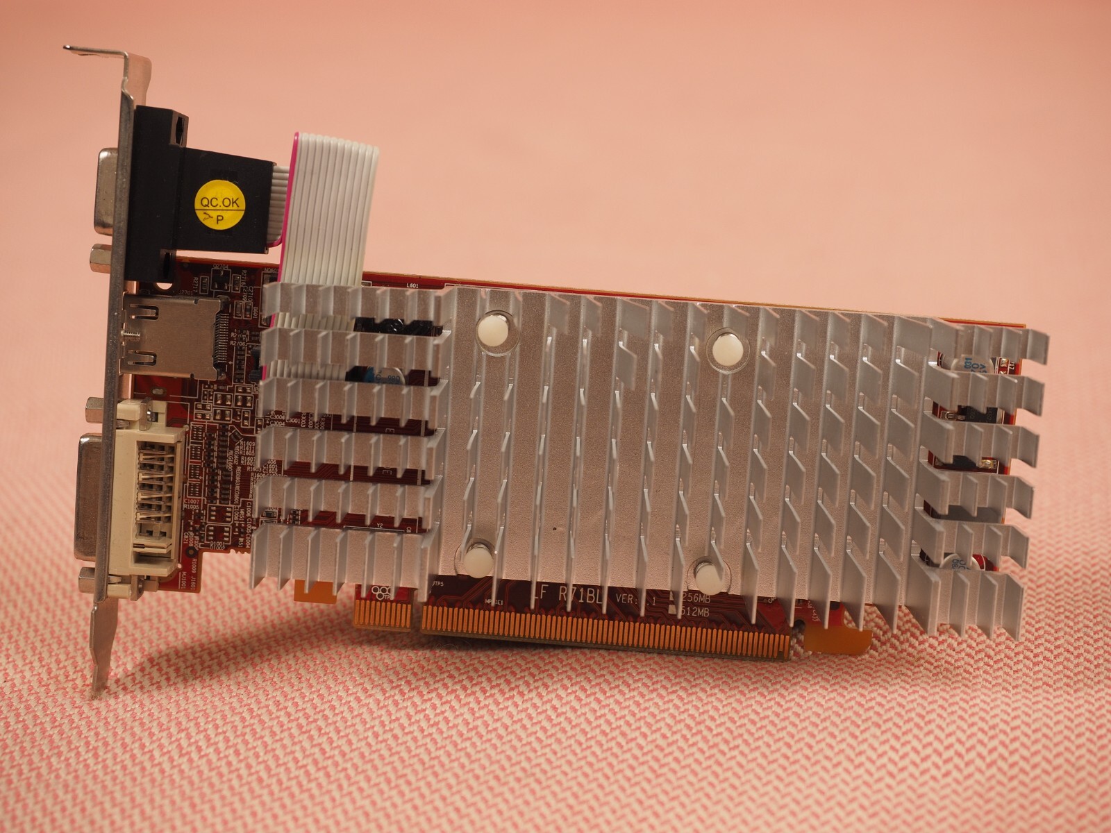 PowerColor RADEON HD4350 (AX4350 256MD2-H HD4350 256M DDR2 HDMI)