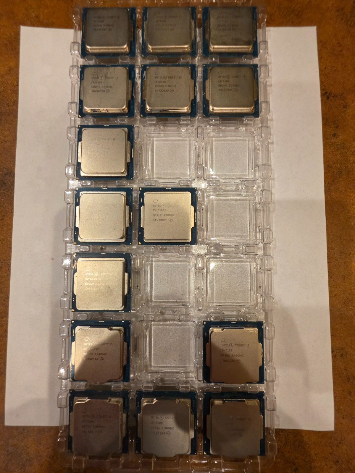 Mixed lot of 6th and 7th gen i3 CPUs and 1 i5 CPU 15 total ***SEE DESCRIPTION***