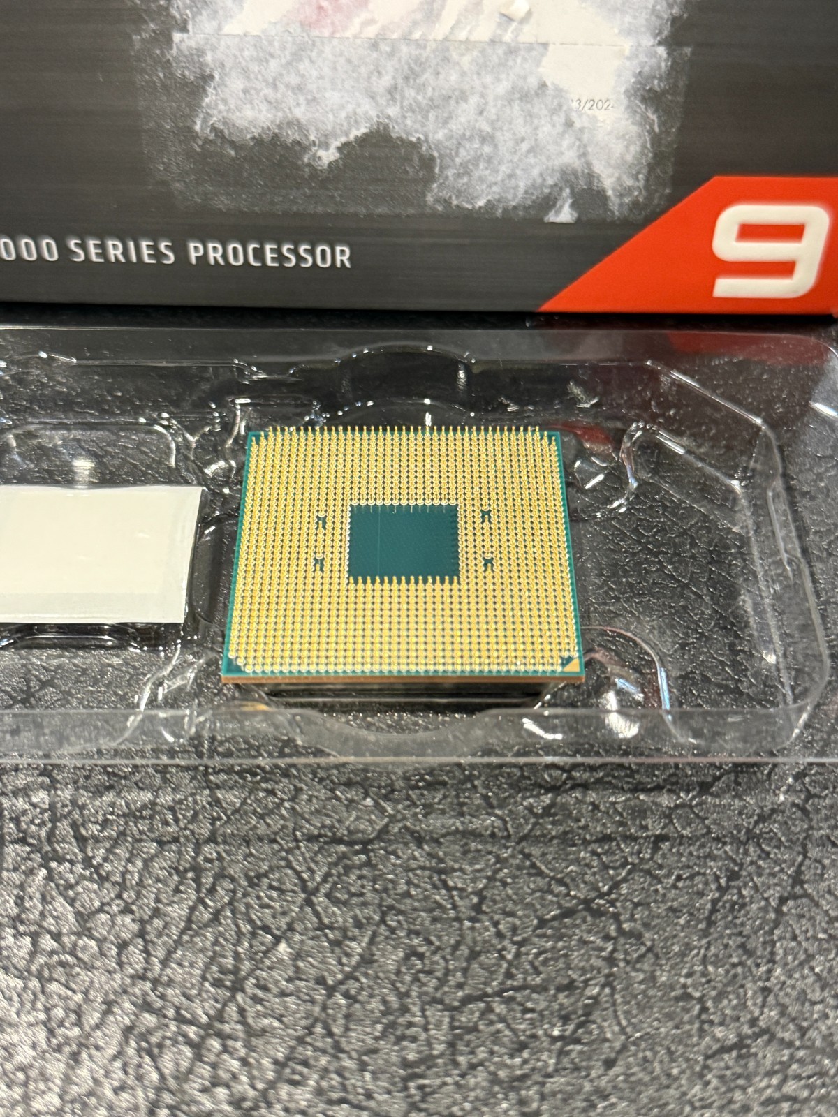 AMD Ryzen 9 5900X Desktop Processor (4.8GHz, 12 Cores, AM4 CPU) 100-000000061