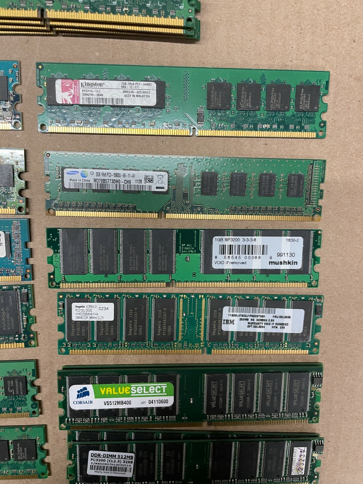 Computer Ram Lot – Various types – See Description – 24 Chips total
